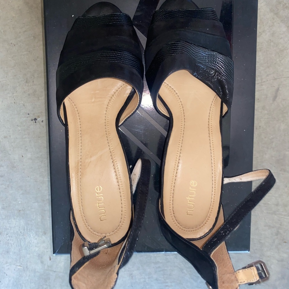 Women’s designer flats size 9